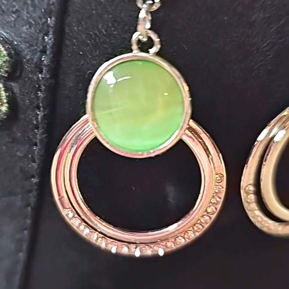 Earrings - Picture 4 of 6